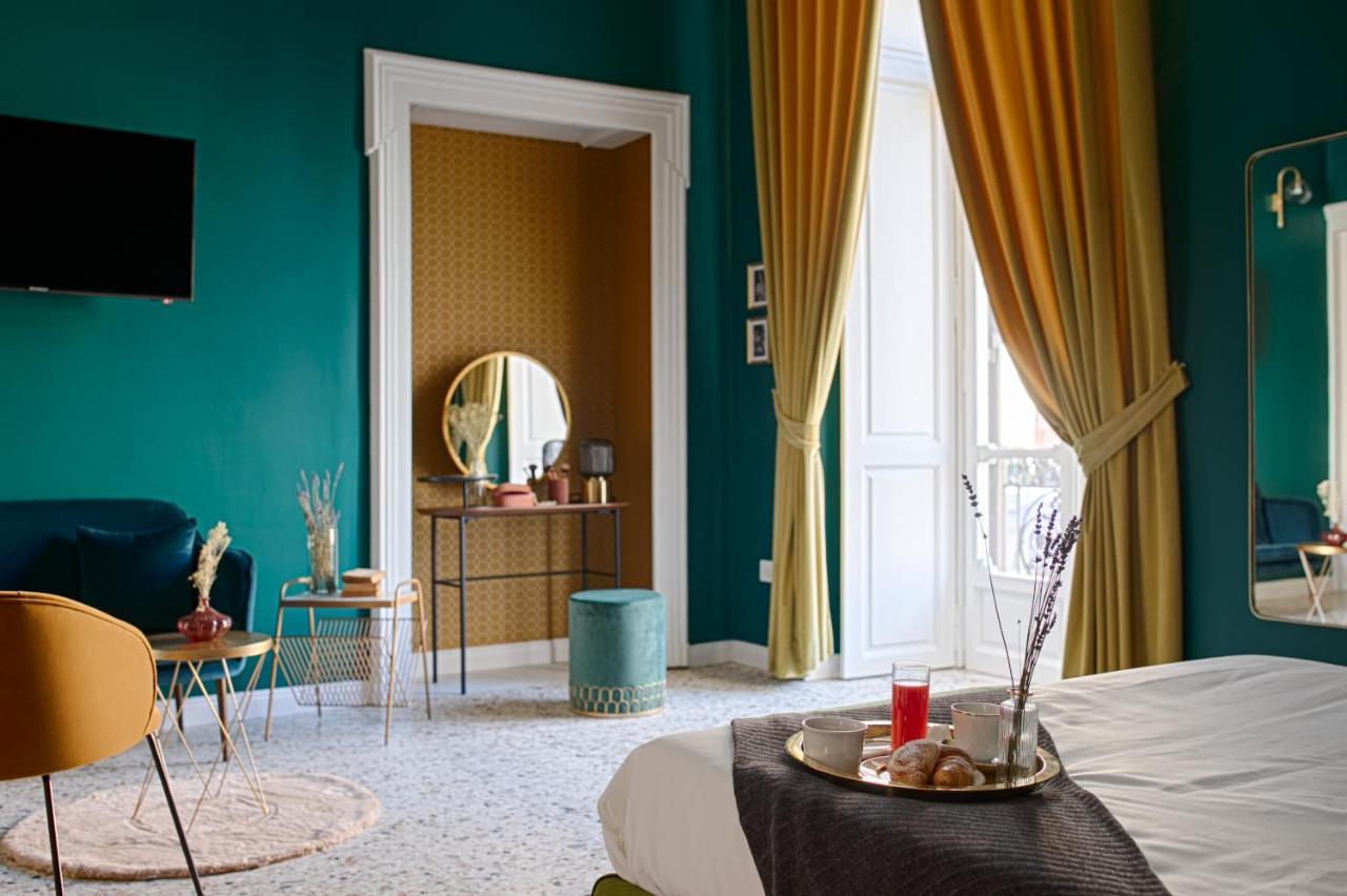 Quatrum Napoli - B&B المظهر الخارجي الصورة