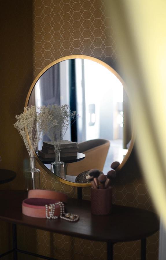 Quatrum Napoli - B&B المظهر الخارجي الصورة