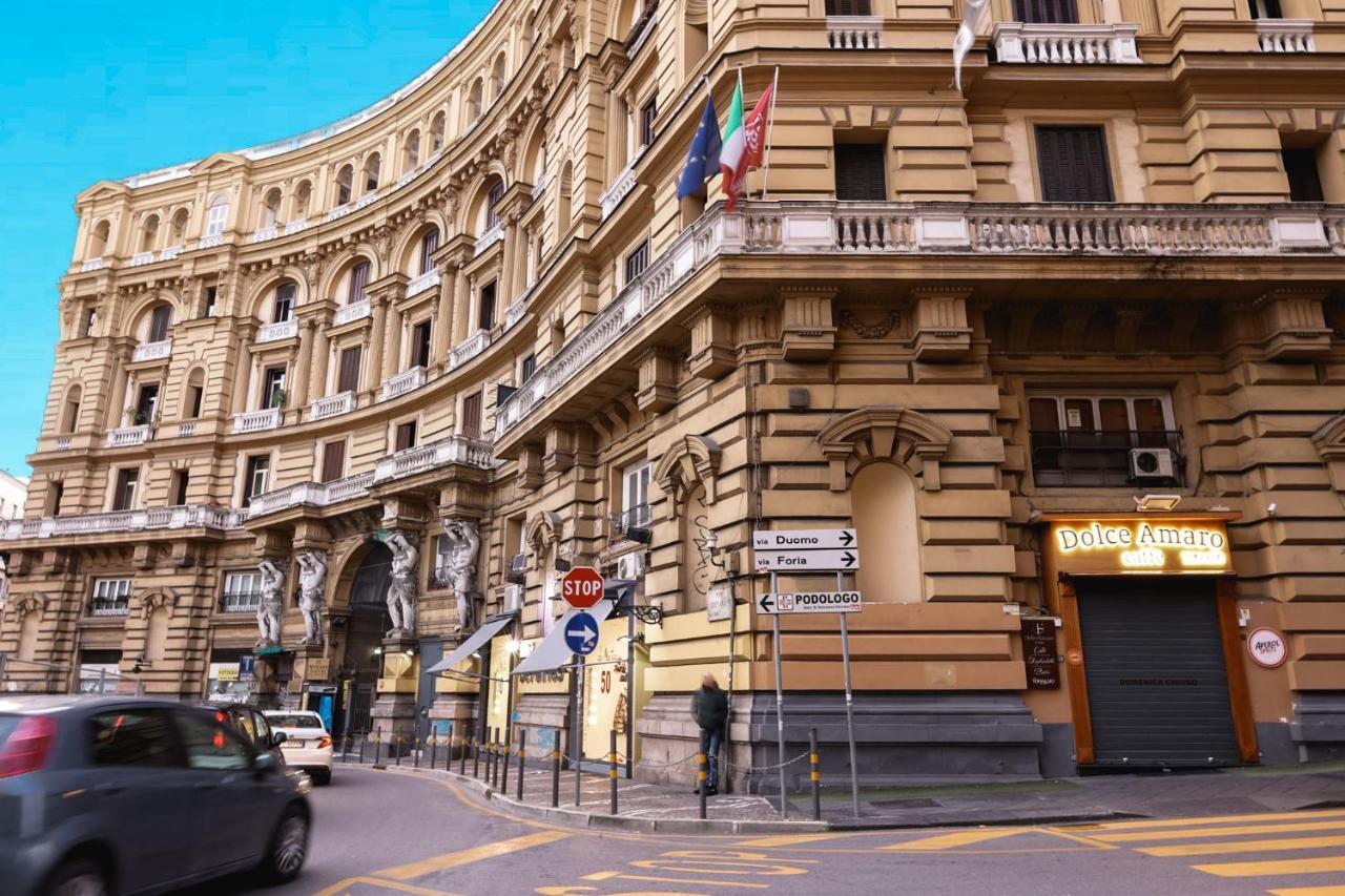 Quatrum Napoli - B&B المظهر الخارجي الصورة