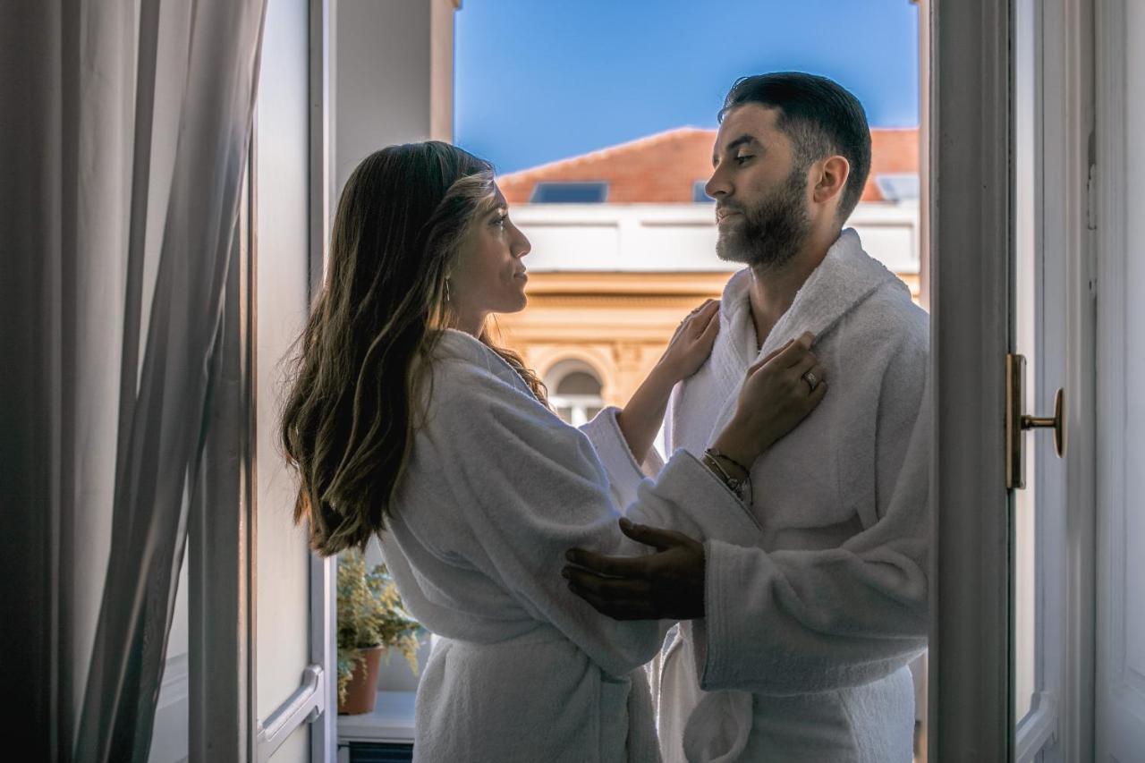 Quatrum Napoli - B&B المظهر الخارجي الصورة