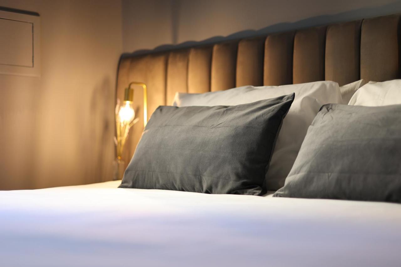 Quatrum Napoli - B&B المظهر الخارجي الصورة