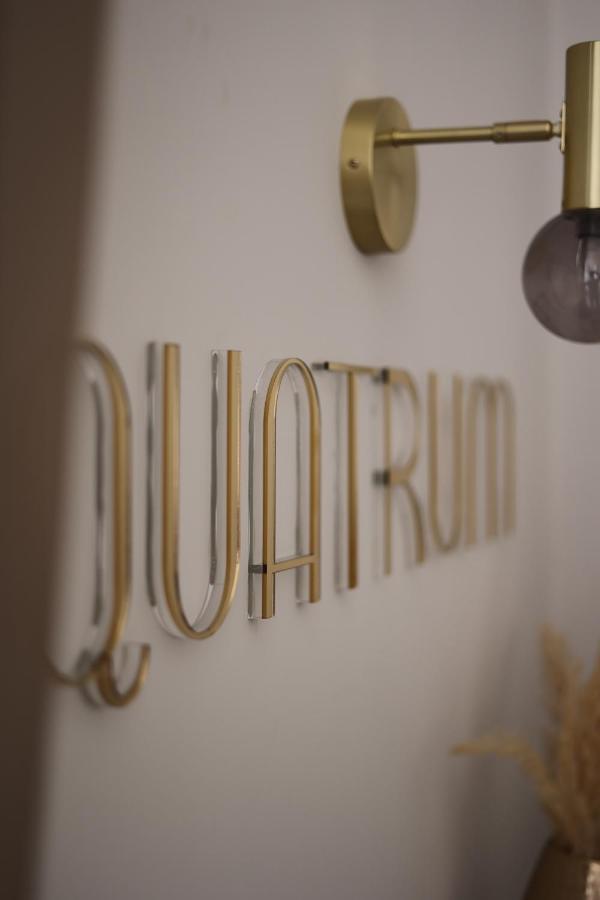 Quatrum Napoli - B&B المظهر الخارجي الصورة