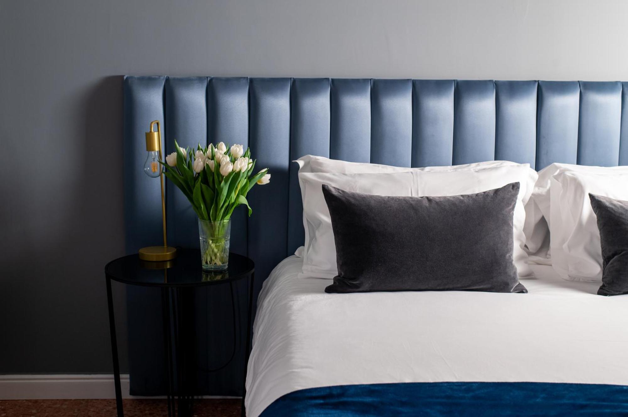 Quatrum Napoli - B&B المظهر الخارجي الصورة