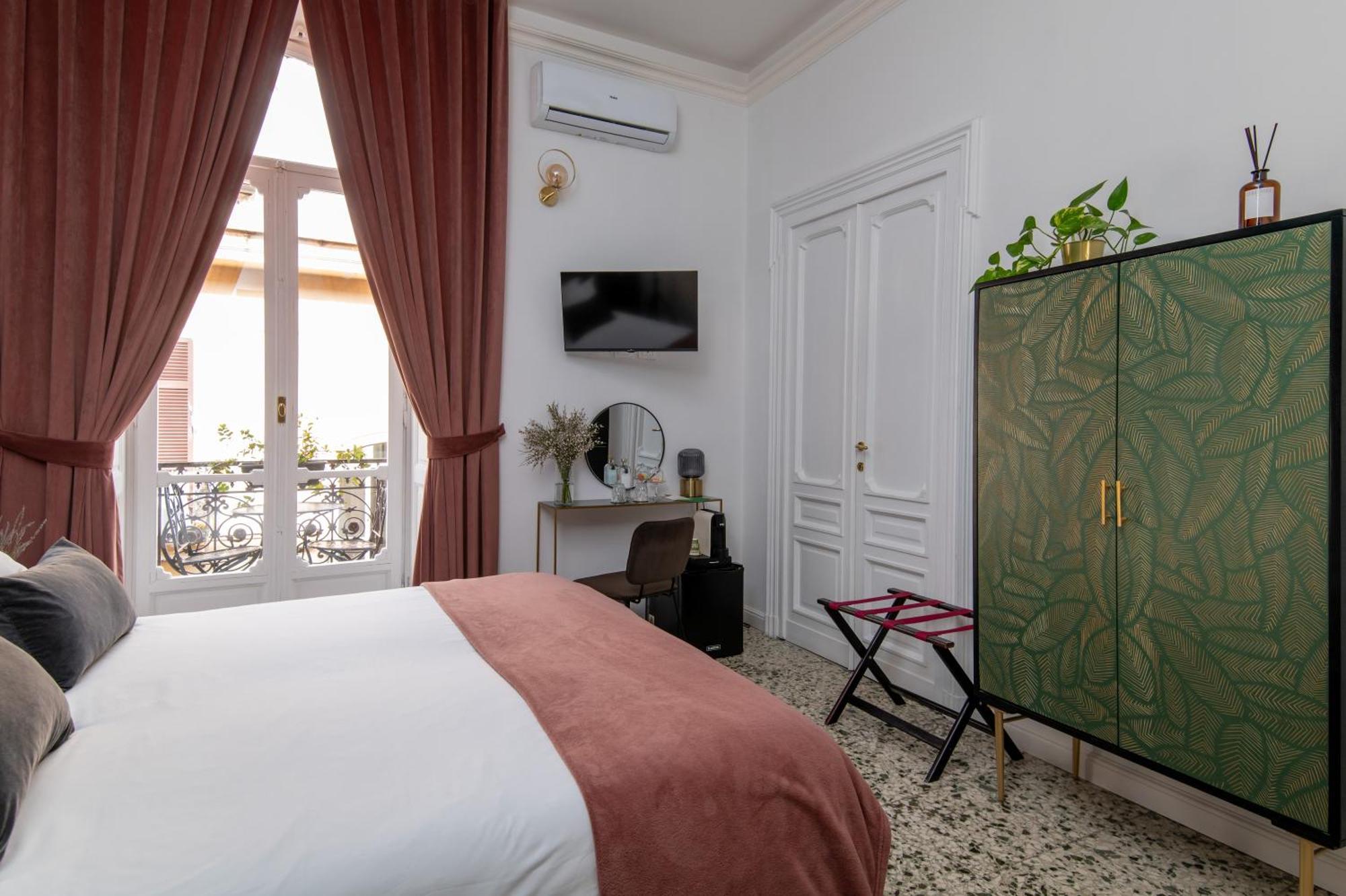 Quatrum Napoli - B&B المظهر الخارجي الصورة